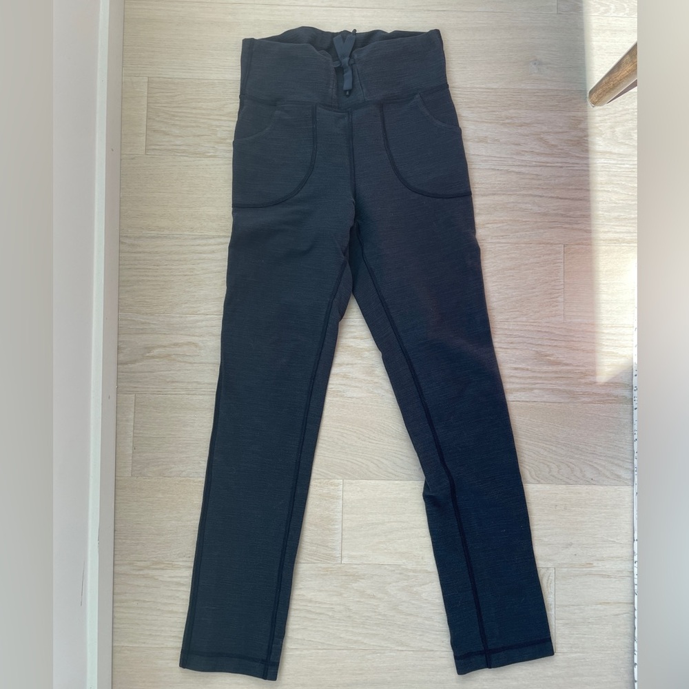 Lululemon blue straight leg sweat pants yoga pants
